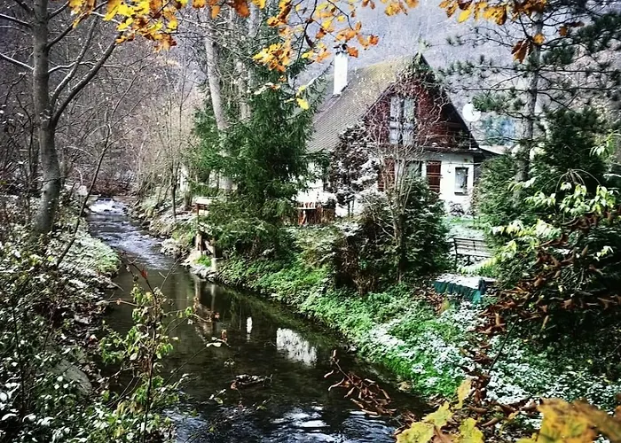 بيت للعطل Fairy Tale On Water Stream, 30 Minutes From South Prague Davle