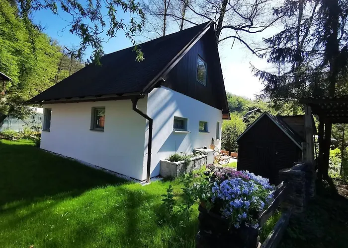 بيت للعطل Fairy Tale On Water Stream, 30 Minutes From South Prague *