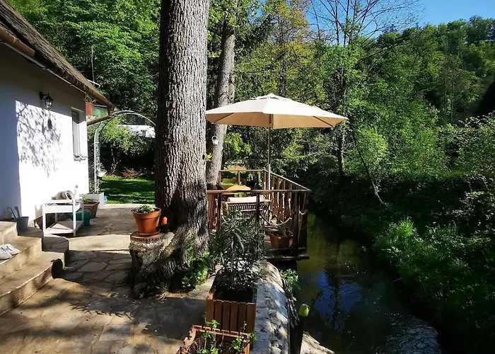 Fairy Tale On Water Stream, 30 Minutes From South Prague بيت للعطل *